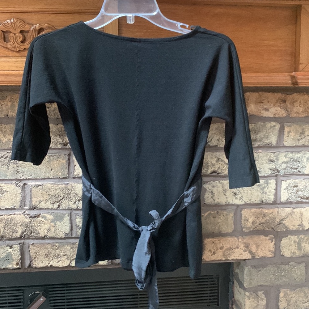 Womens h&m mama black top. Ties in back size medium - Picture 4 of 5